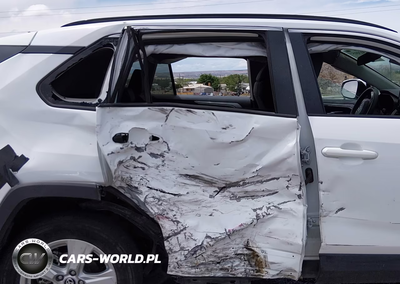 2021 Toyota Rav4 Xle VIN:2T3P1RFV3MW241877 - 6