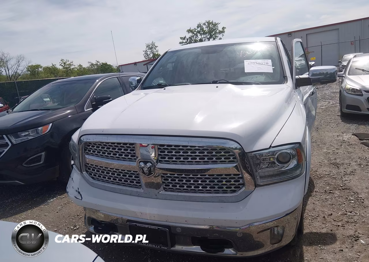 2016 Ram 1500 Laramie VIN:1C6RR7VT8GS302554 - 13