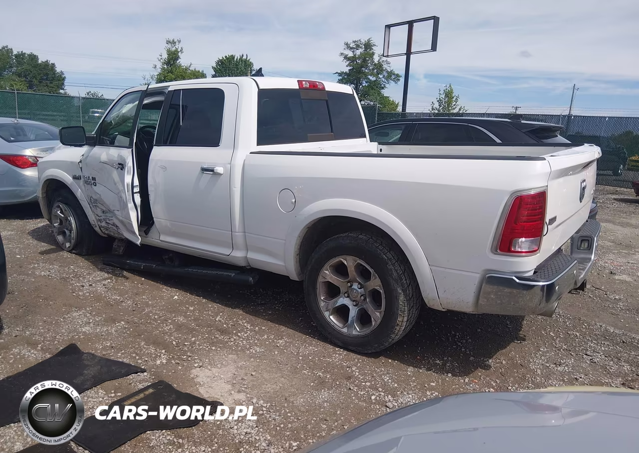 2016 Ram 1500 Laramie VIN:1C6RR7VT8GS302554 - 3