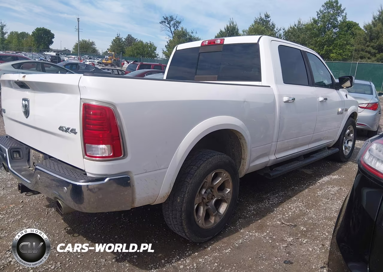 2016 Ram 1500 Laramie VIN:1C6RR7VT8GS302554 - 4