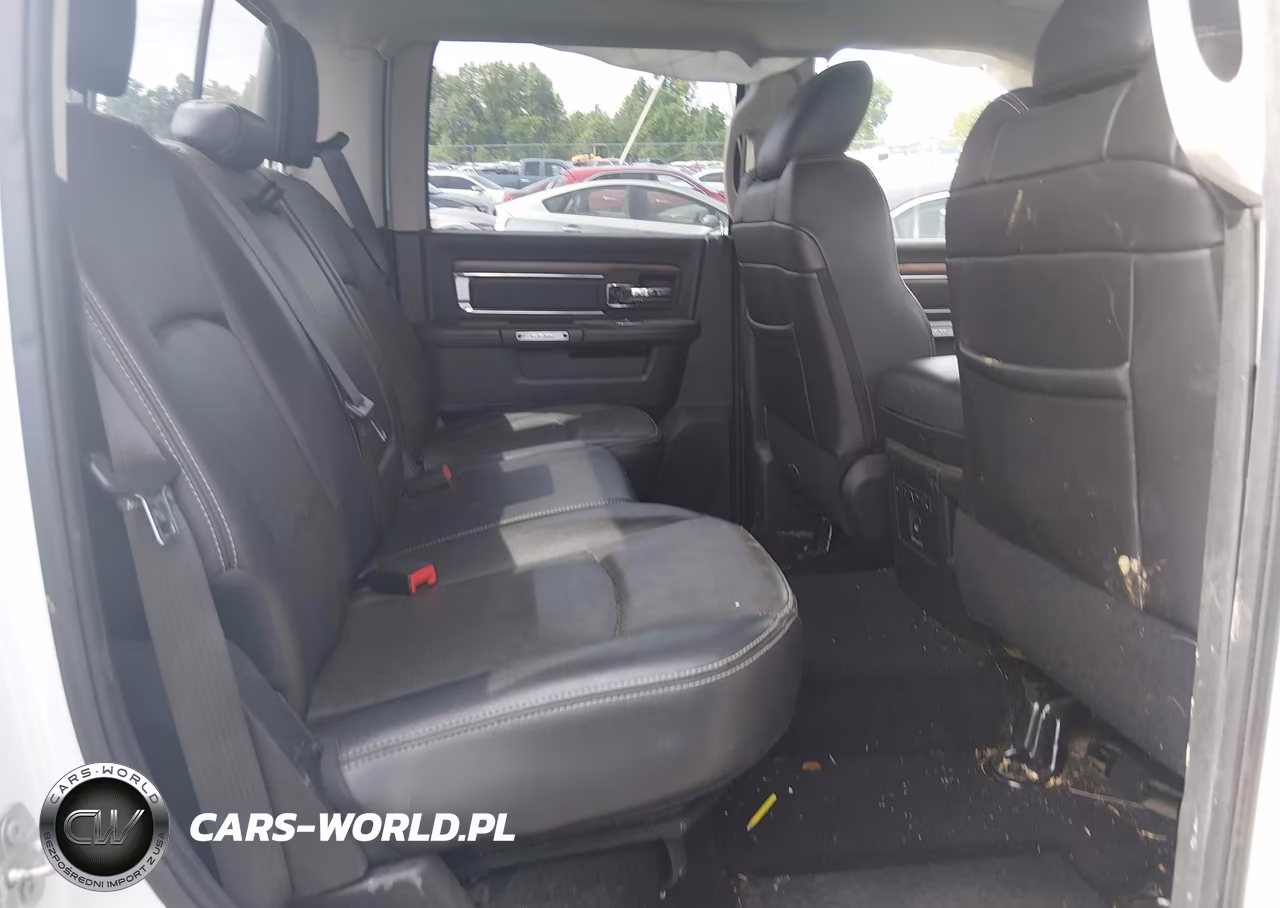 2016 Ram 1500 Laramie VIN:1C6RR7VT8GS302554 - 8