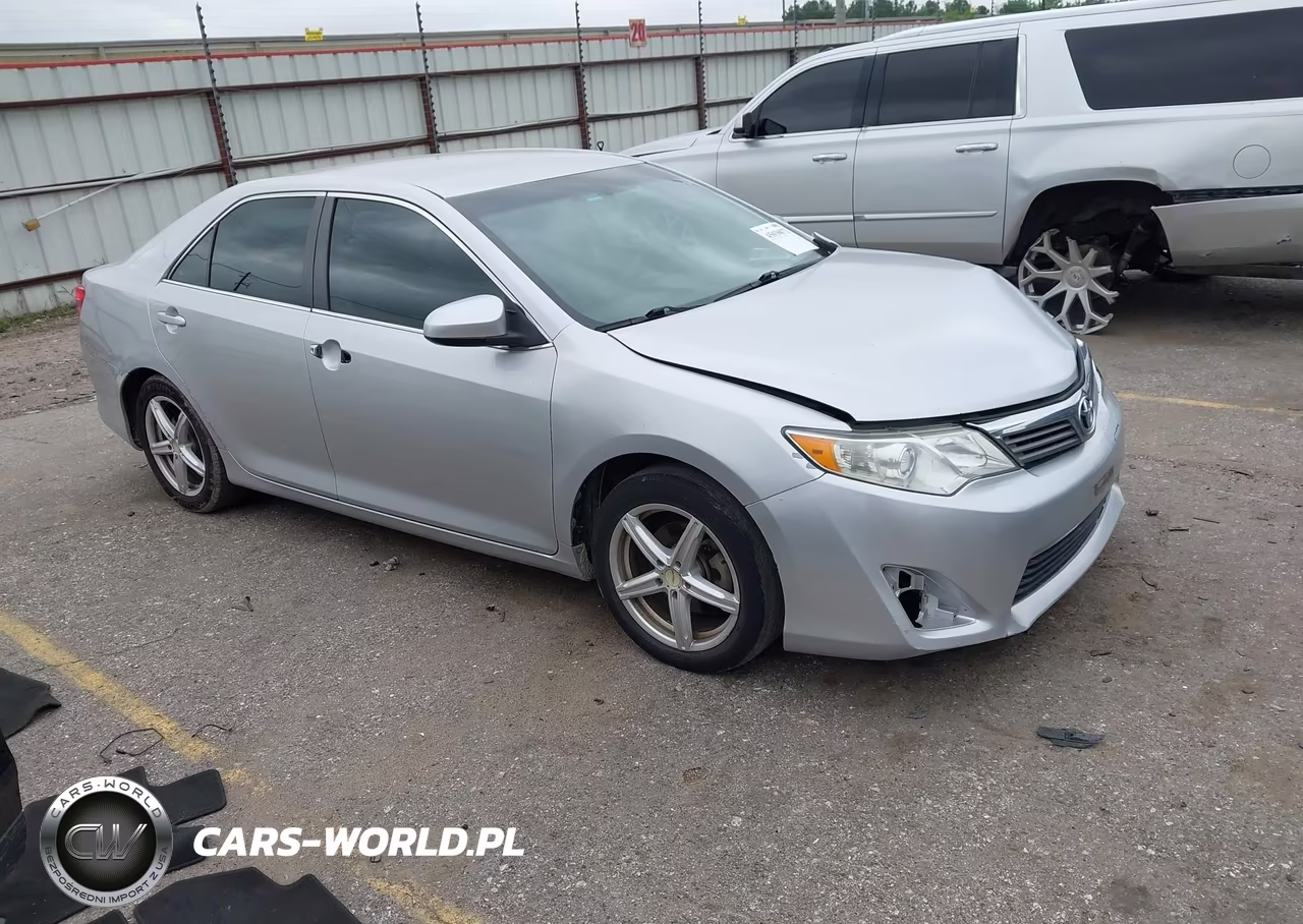 2013 Toyota Camry L – zdjęcie 1 z 16
