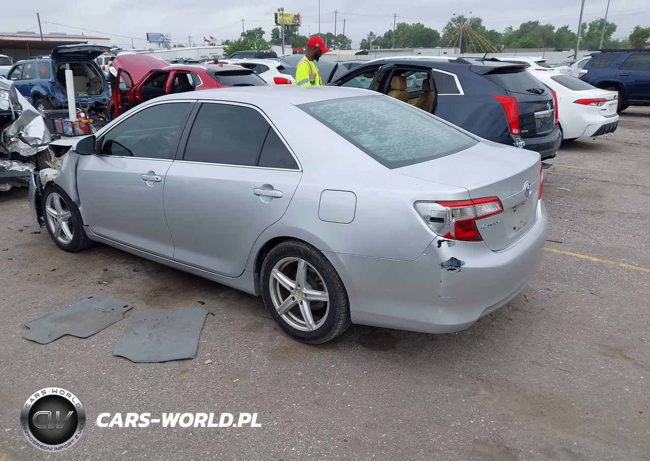 2013 Toyota Camry L VIN:4T4BF1FK4DR315132 - 3