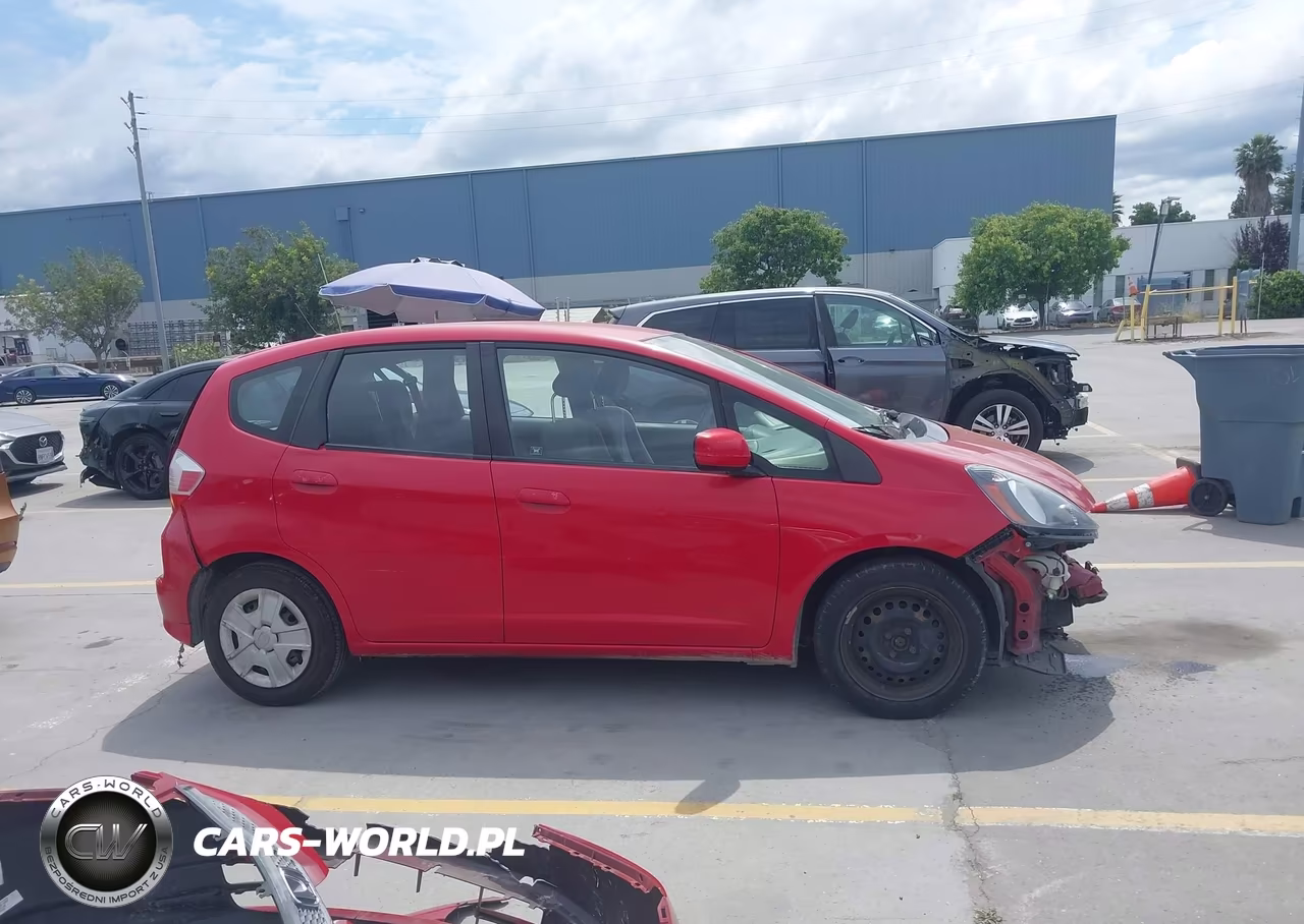 2013 Honda Fit VIN:JHMGE8H33DC026172 - 14