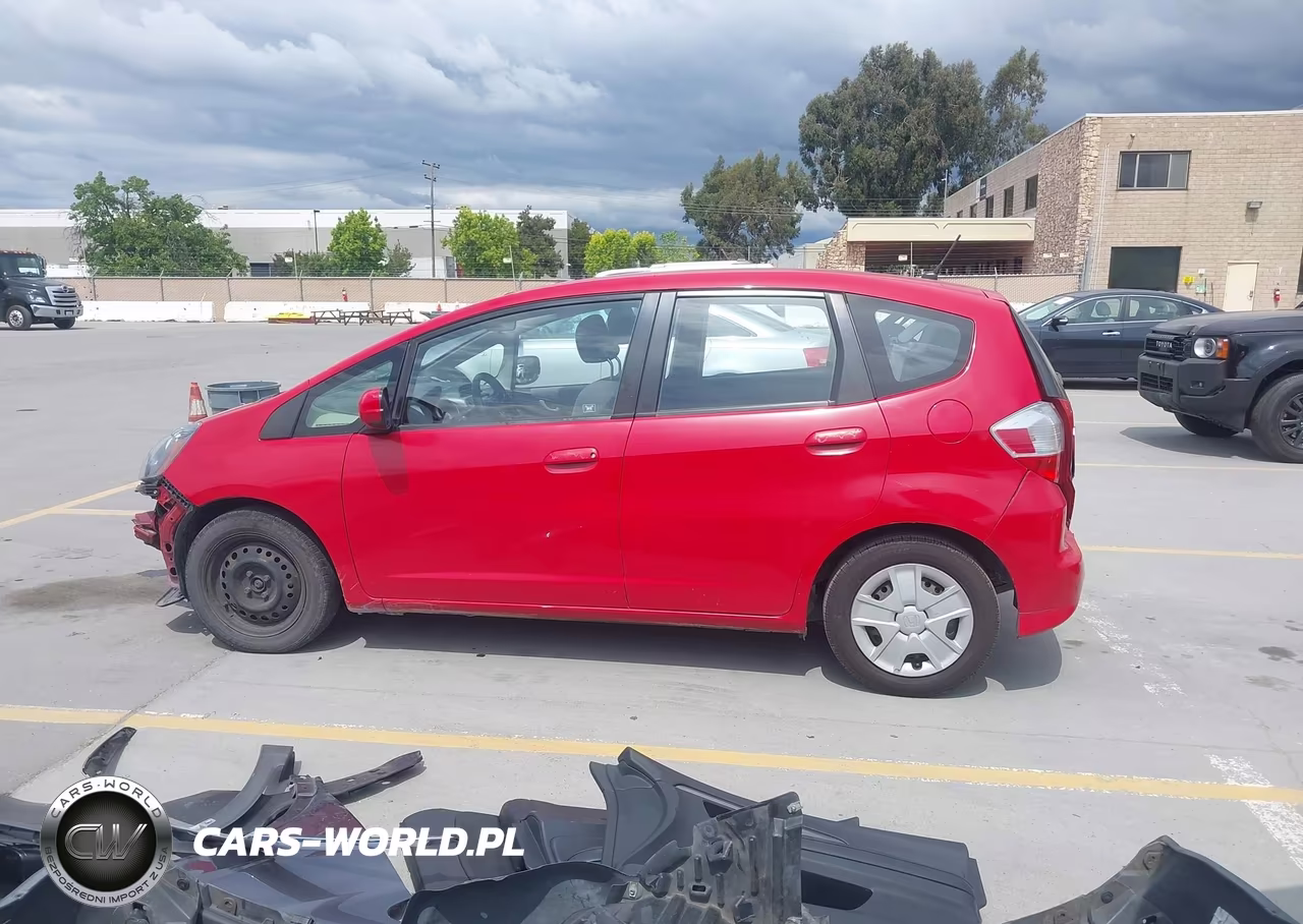 2013 Honda Fit VIN:JHMGE8H33DC026172 - 15