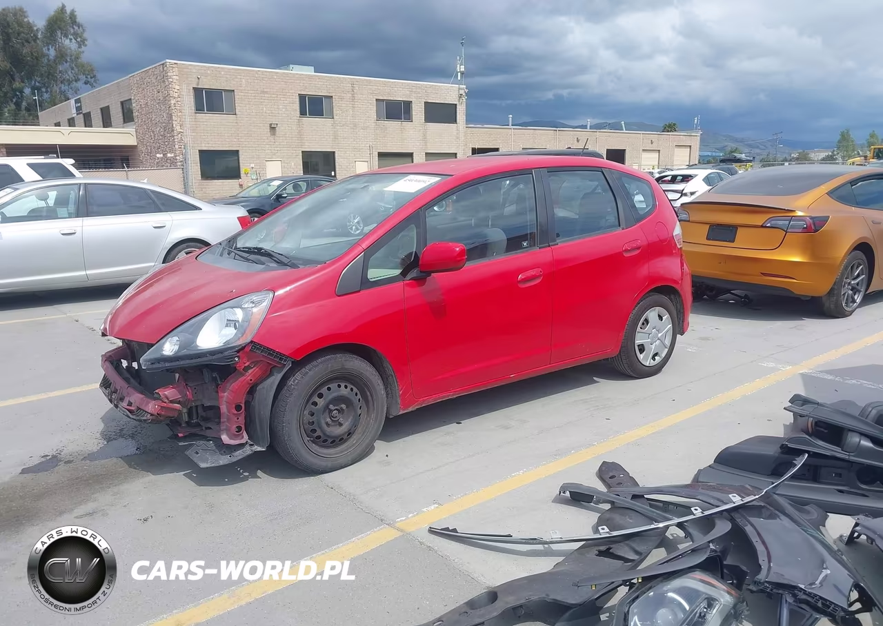 2013 Honda Fit VIN:JHMGE8H33DC026172 - 2