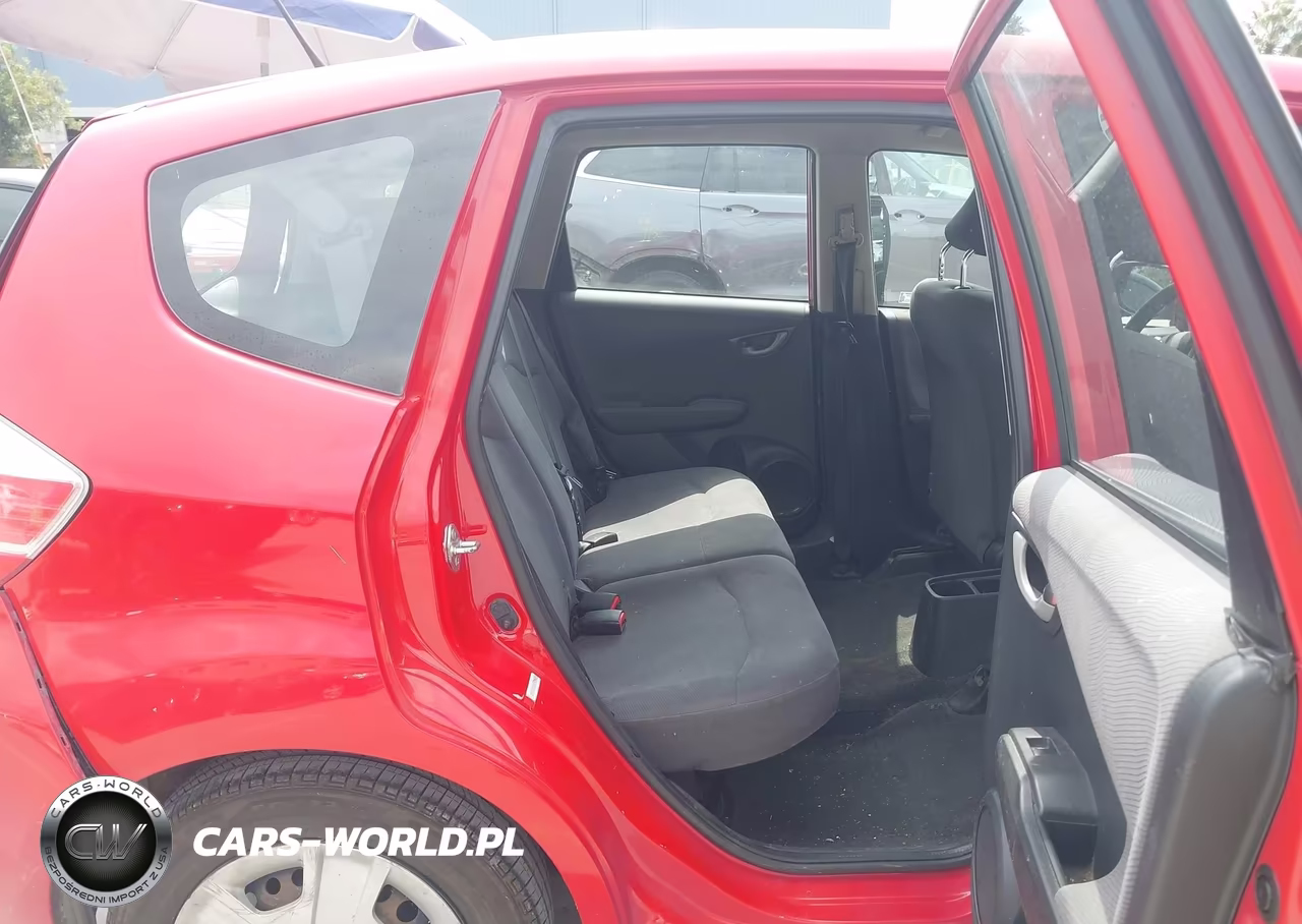 2013 Honda Fit VIN:JHMGE8H33DC026172 - 8