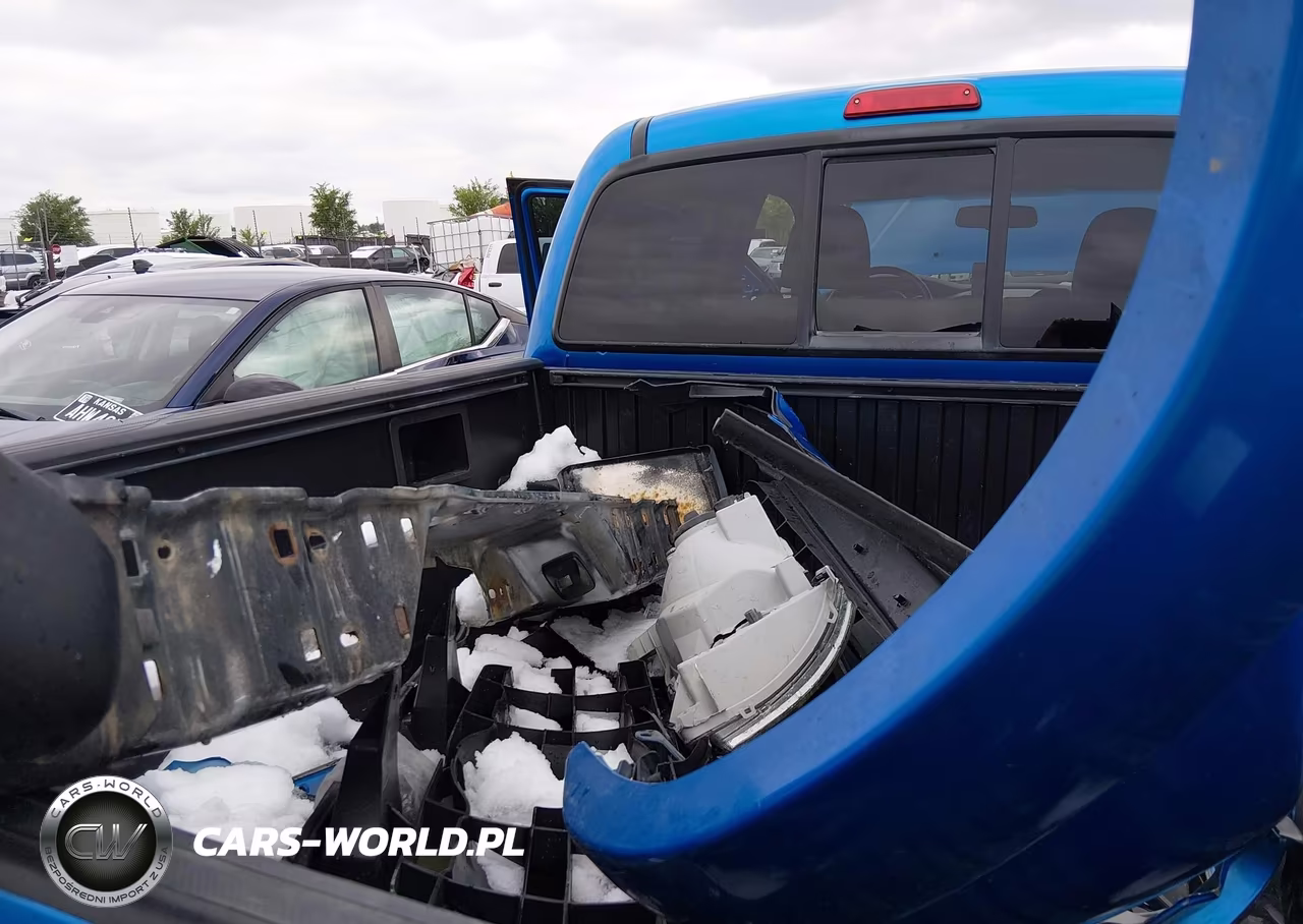 2011 Toyota Tacoma Base V6 VIN:3TMLU4EN1BM066652 - 12