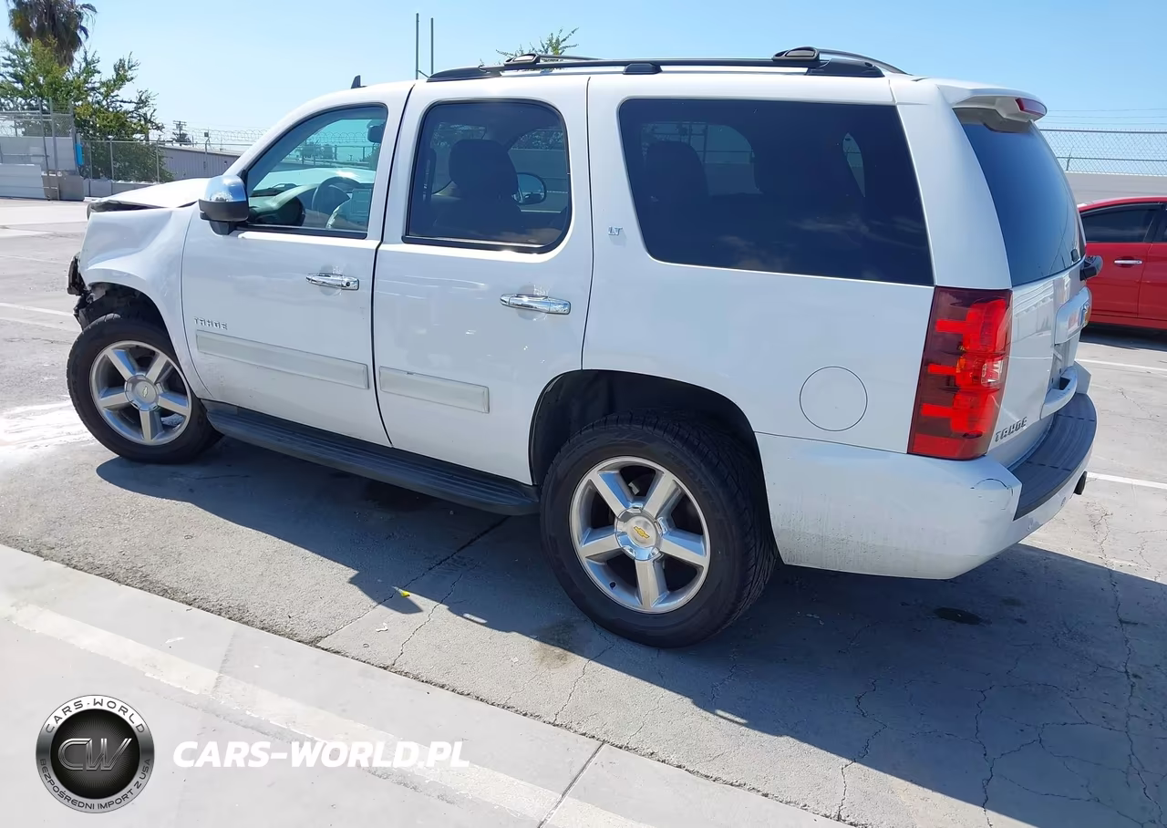 2013 Chevrolet Tahoe Lt VIN:1GNSCBE05DR369675 - 3
