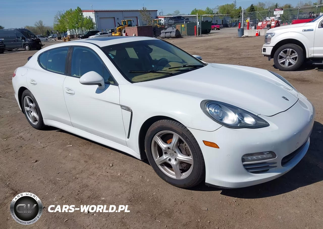 2013 Porsche Panamera 4