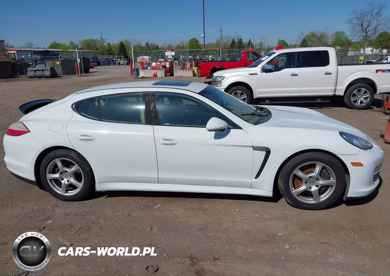 2013 Porsche Panamera 4 VIN:WP0AA2A74DL011676 - 13