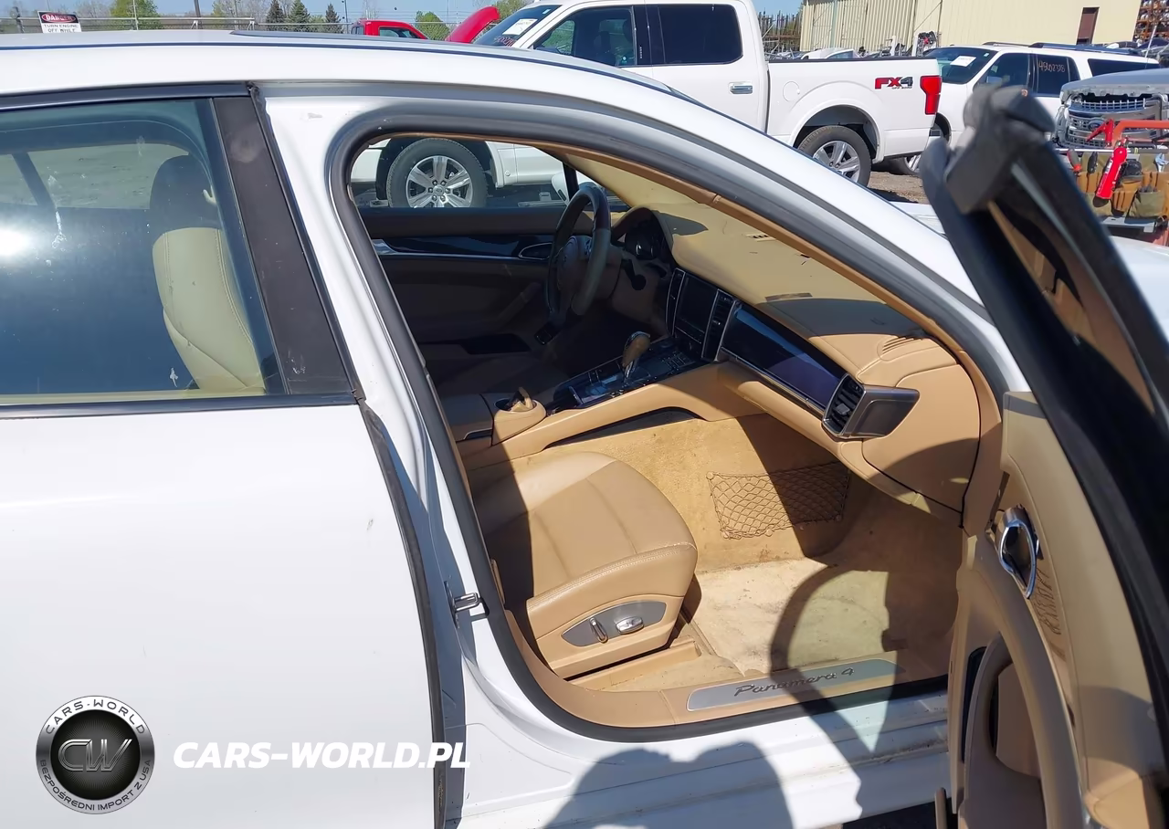 2013 Porsche Panamera 4 VIN:WP0AA2A74DL011676 - 5