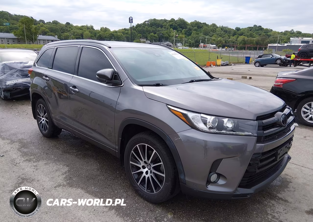 2018 Toyota Highlander Se – zdjęcie 1 z 16