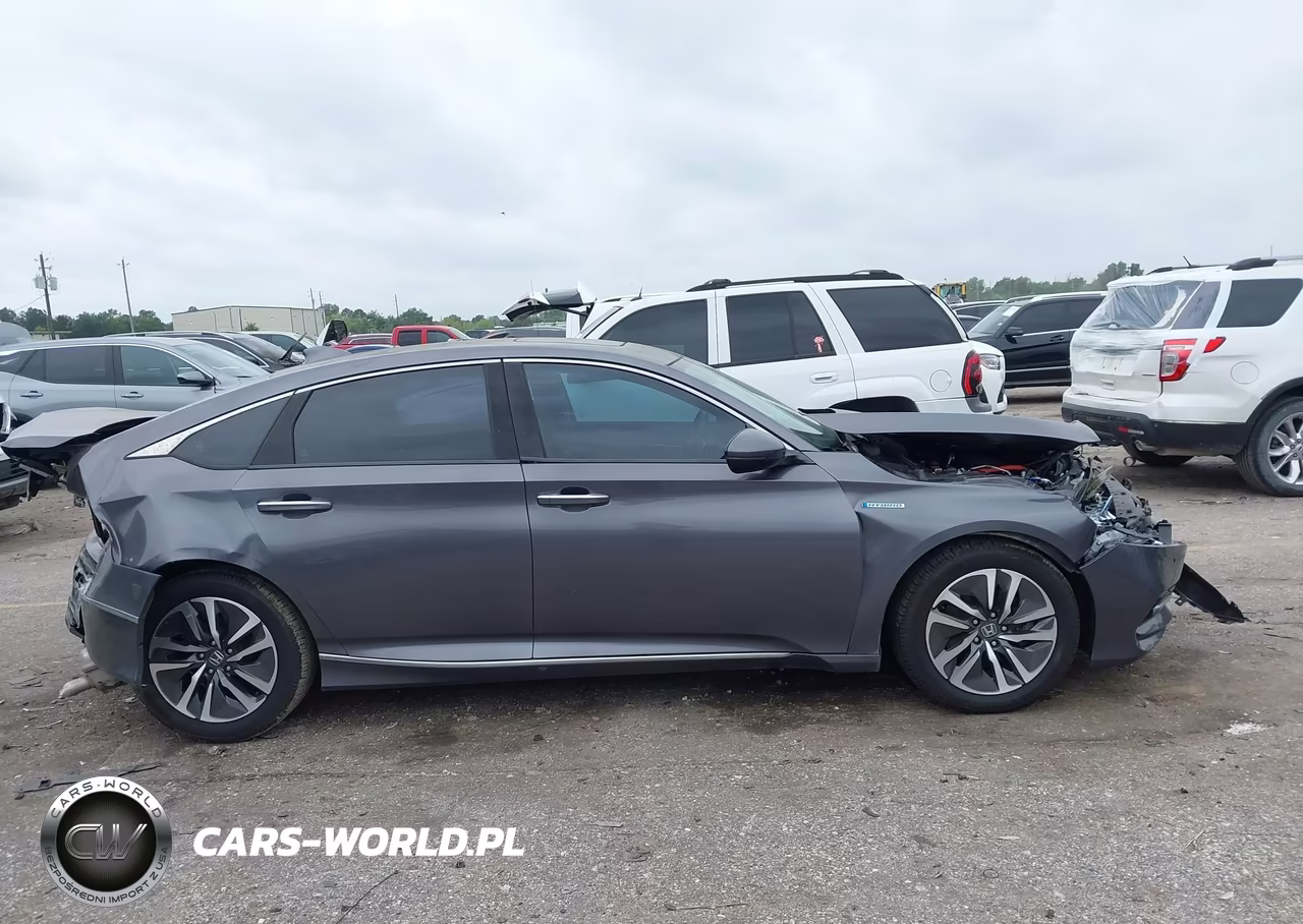 2018 Honda Accord Hybrid Touring VIN:1HGCV3F94JA012428 - 13