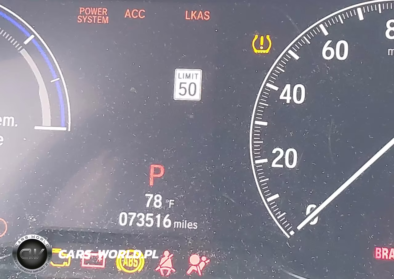 2018 Honda Accord Hybrid Touring VIN:1HGCV3F94JA012428 - 15