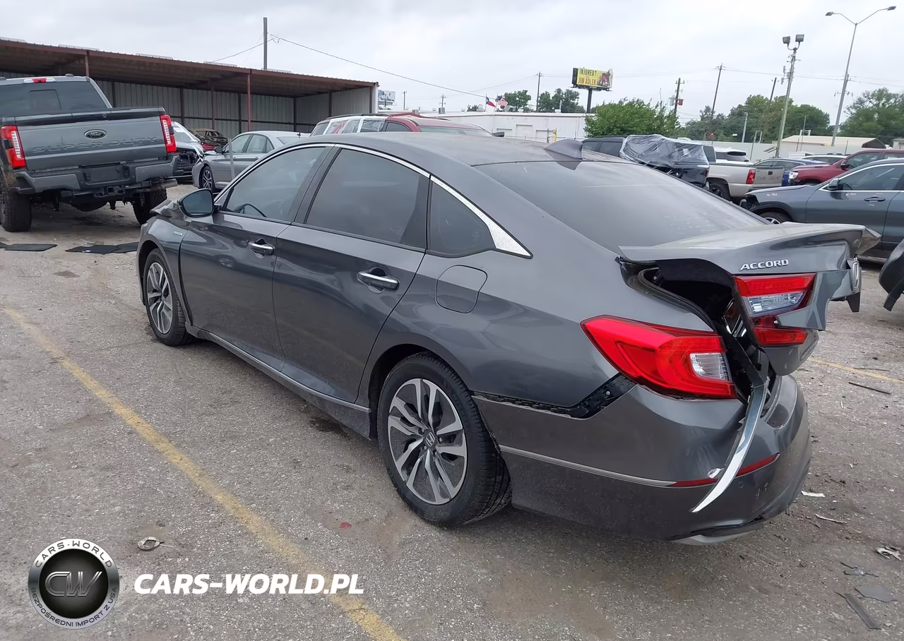 2018 Honda Accord Hybrid Touring VIN:1HGCV3F94JA012428 - 3