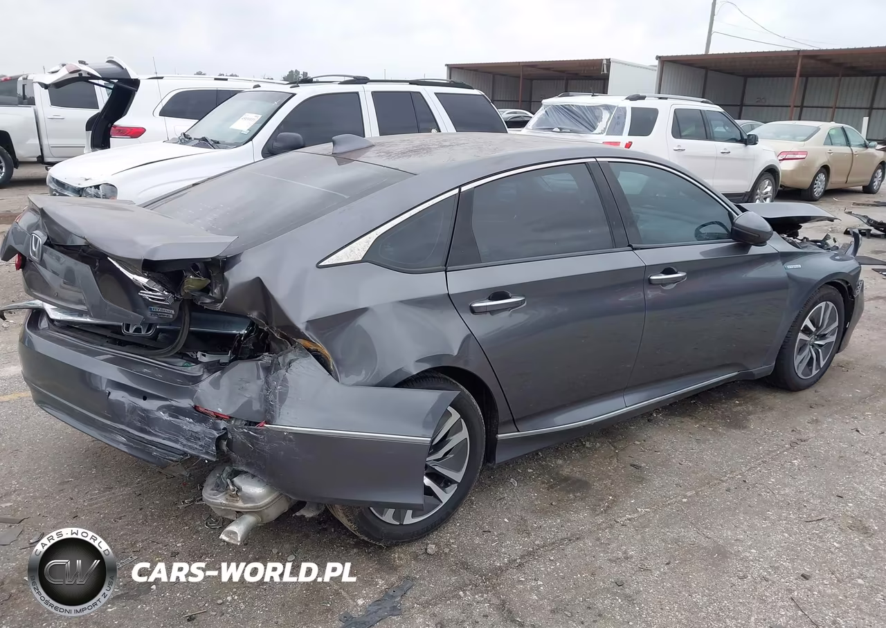 2018 Honda Accord Hybrid Touring VIN:1HGCV3F94JA012428 - 4