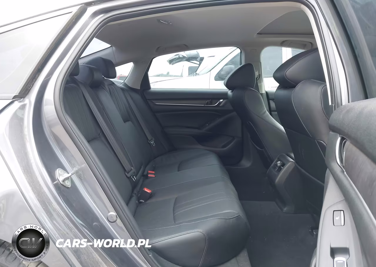 2018 Honda Accord Hybrid Touring VIN:1HGCV3F94JA012428 - 8