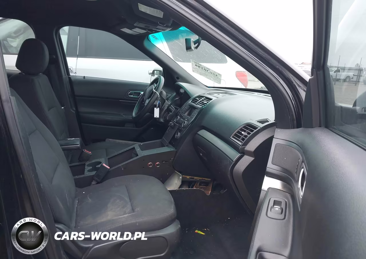 2017 Ford Utility Police Interceptor VIN:1FM5K8AT2HGA77443 - 5