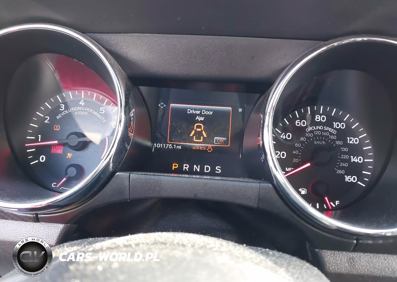 2017 Ford Mustang V6 VIN:1FA6P8AM9H5236656 - 7