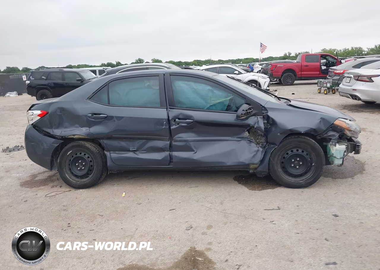 2018 Toyota Corolla Le VIN:5YFBURHE4JP759727 - 12