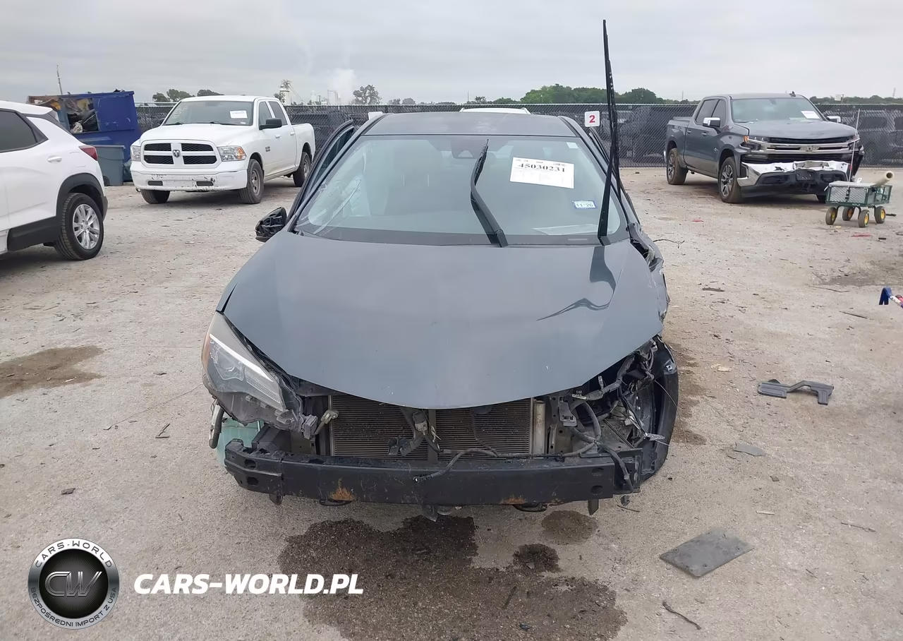 2018 Toyota Corolla Le VIN:5YFBURHE4JP759727 - 6