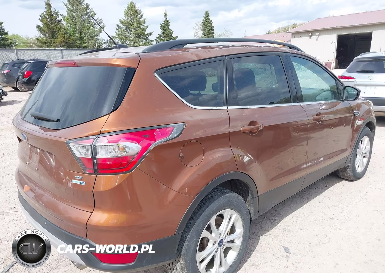 2017 Ford Escape Se VIN:1FMCU9GD4HUA21951 - 4