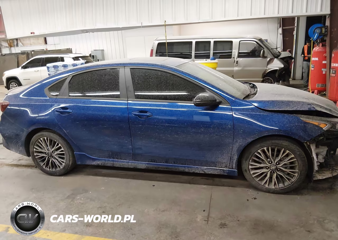 2024 Kia Forte Gt-Line VIN:3KPF54AD2RE812389 - 14
