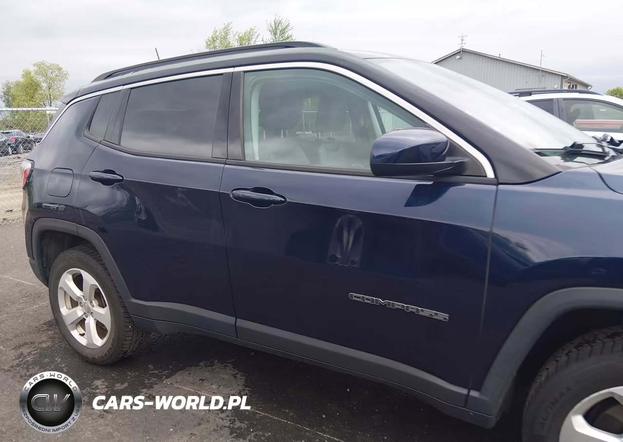 2018 Jeep Compass Latitude 4X4 VIN:3C4NJDBB2JT252474 - 13
