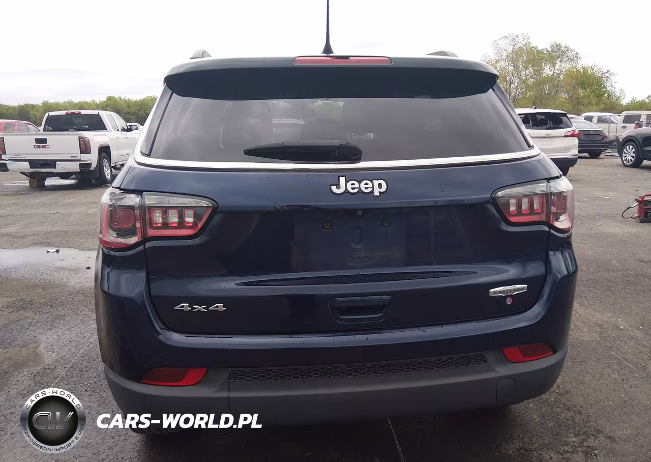 2018 Jeep Compass Latitude 4X4 VIN:3C4NJDBB2JT252474 - 16
