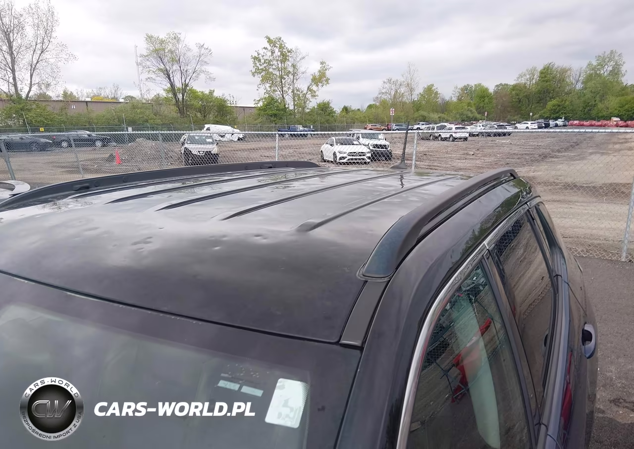 2018 Jeep Compass Latitude 4X4 VIN:3C4NJDBB2JT252474 - 17