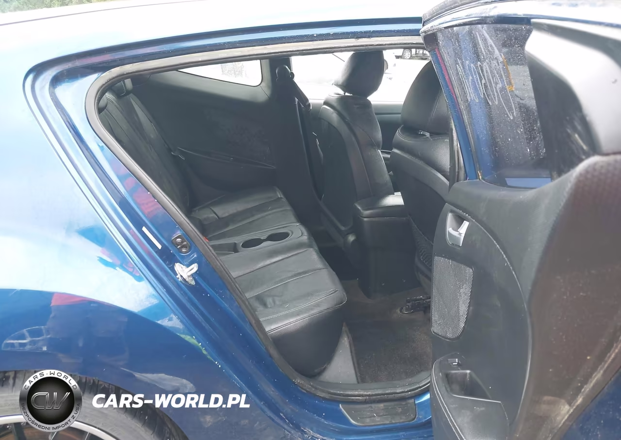 2015 Hyundai Veloster Turbo VIN:KMHTC6AE7FU241858 - 8