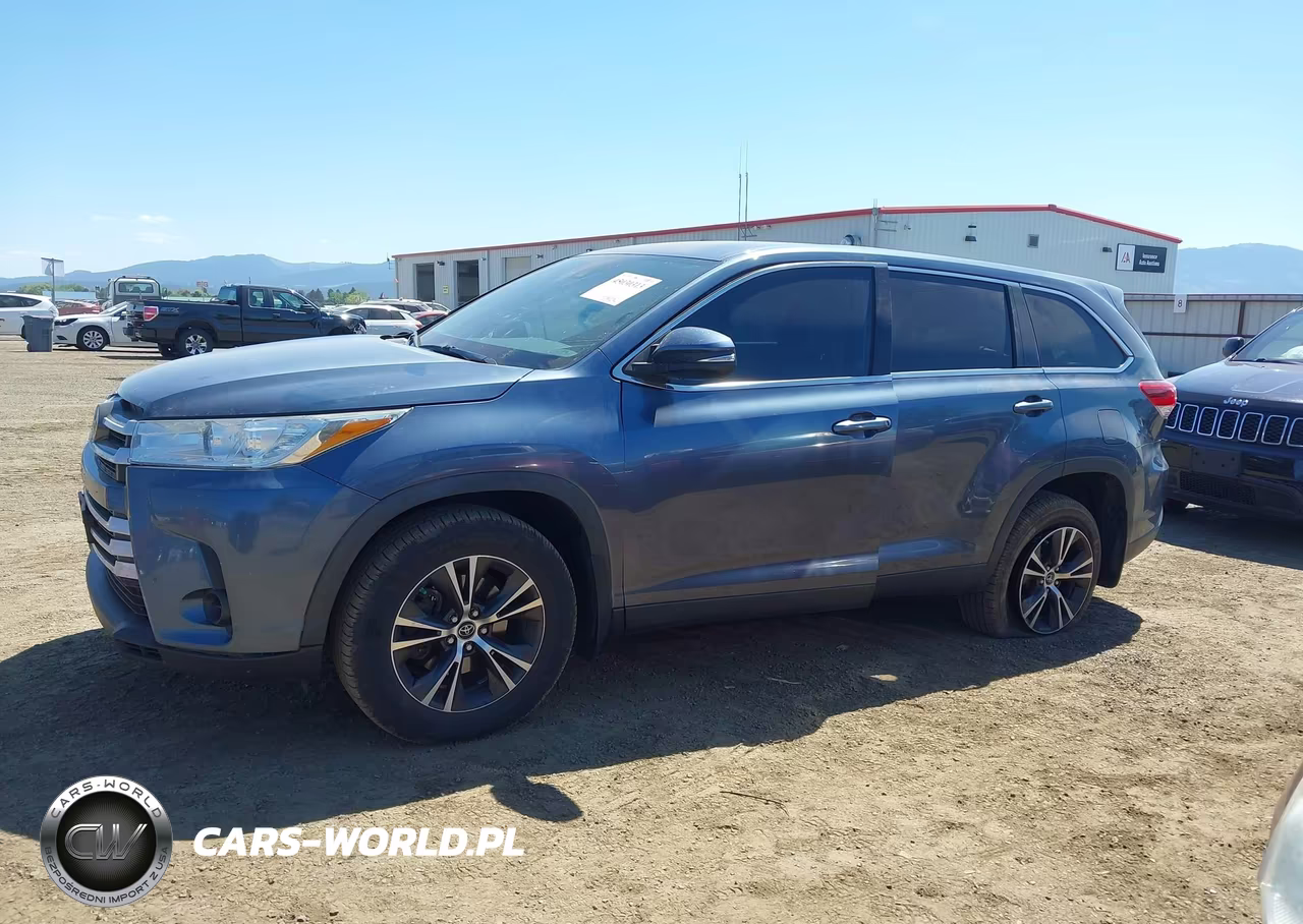 2019 Toyota Highlander Le VIN:5TDBZRFH3KS993431 - 14