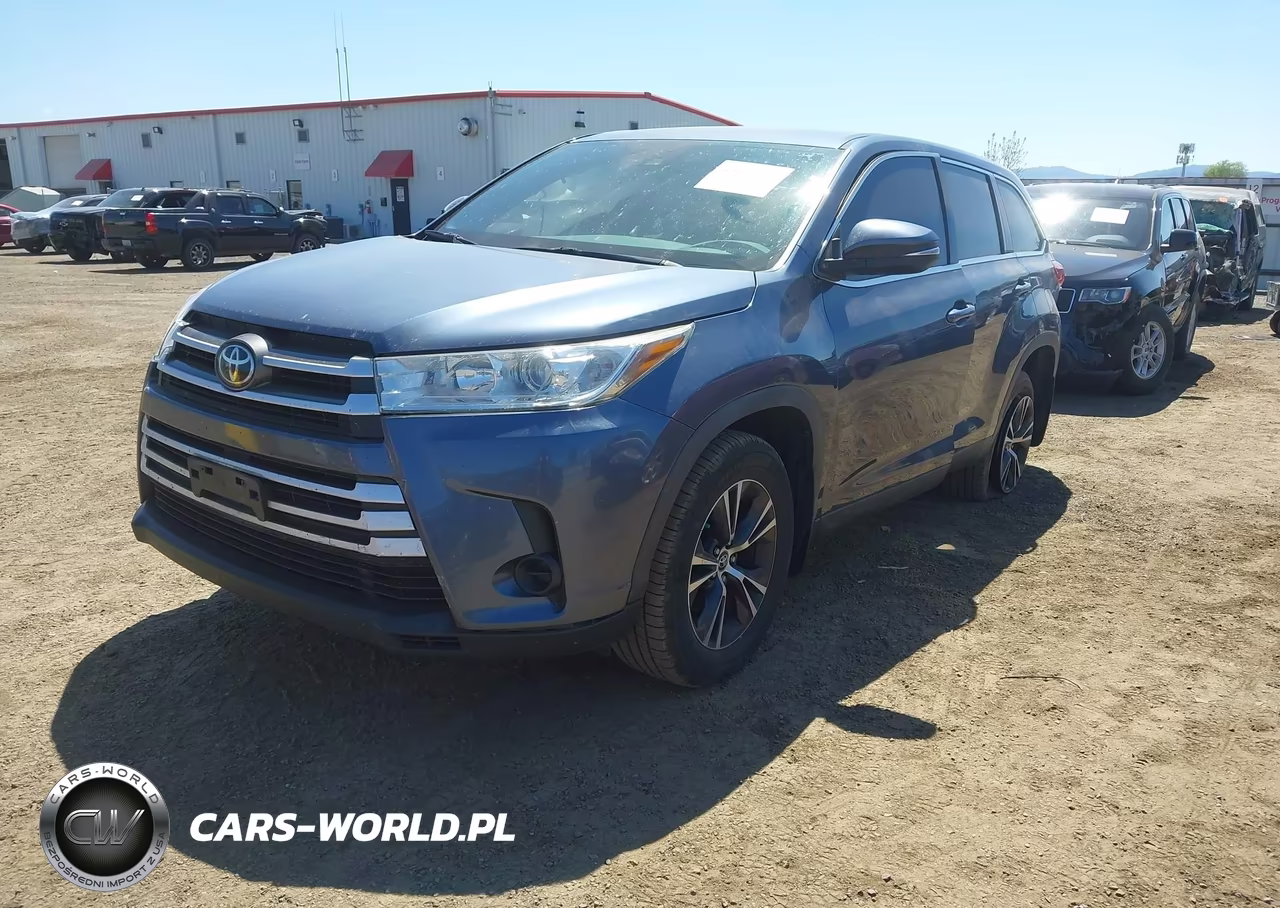 2019 Toyota Highlander Le VIN:5TDBZRFH3KS993431 - 2