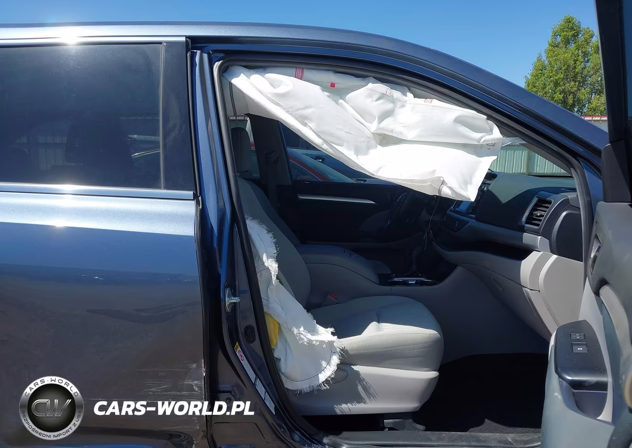 2019 Toyota Highlander Le VIN:5TDBZRFH3KS993431 - 5