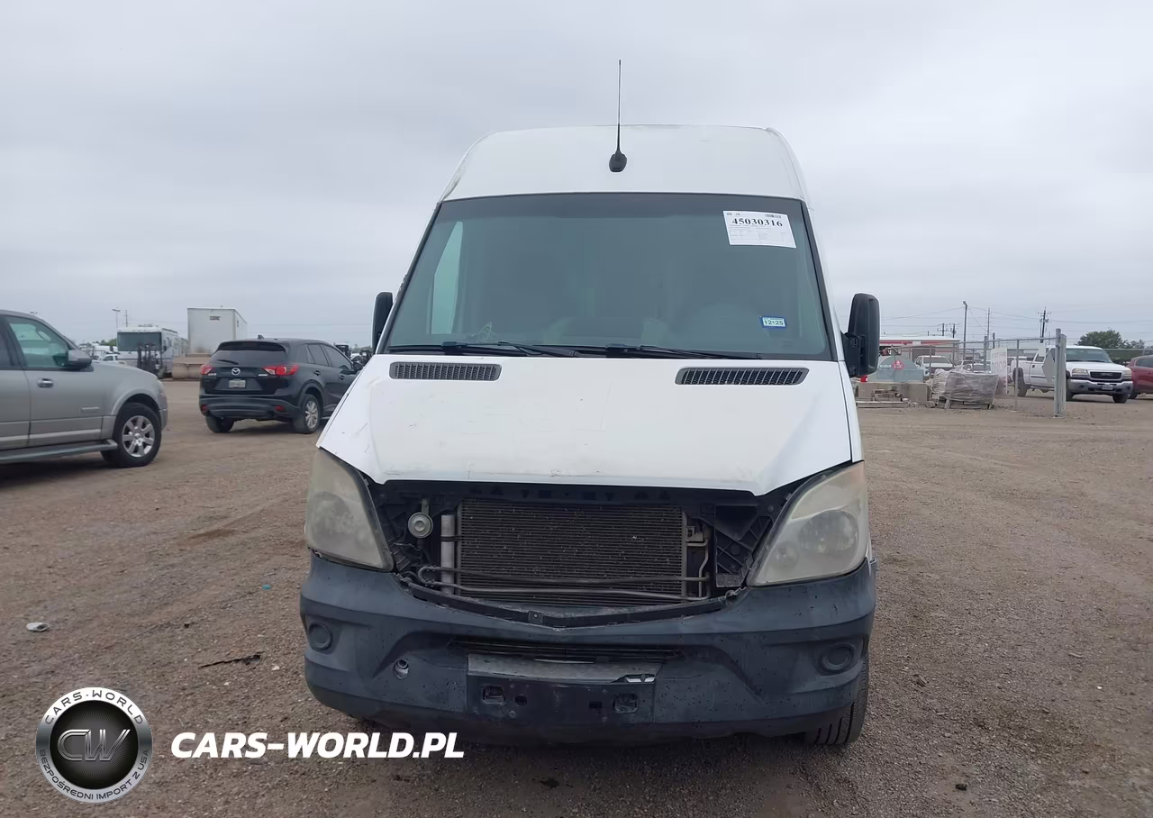 2018 Mercedes-Benz Sprinter 2500 High Roof V6 VIN:WD3PE8CD9JP615923 - 12