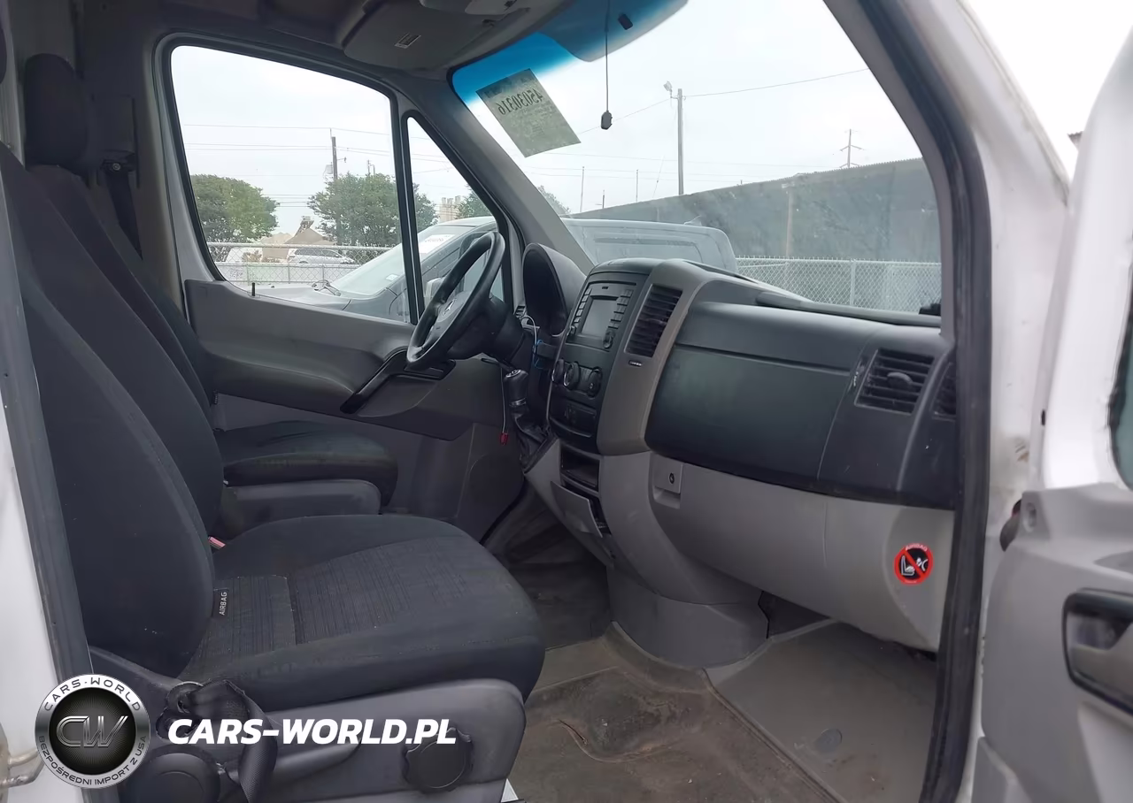 2018 Mercedes-Benz Sprinter 2500 High Roof V6 VIN:WD3PE8CD9JP615923 - 5