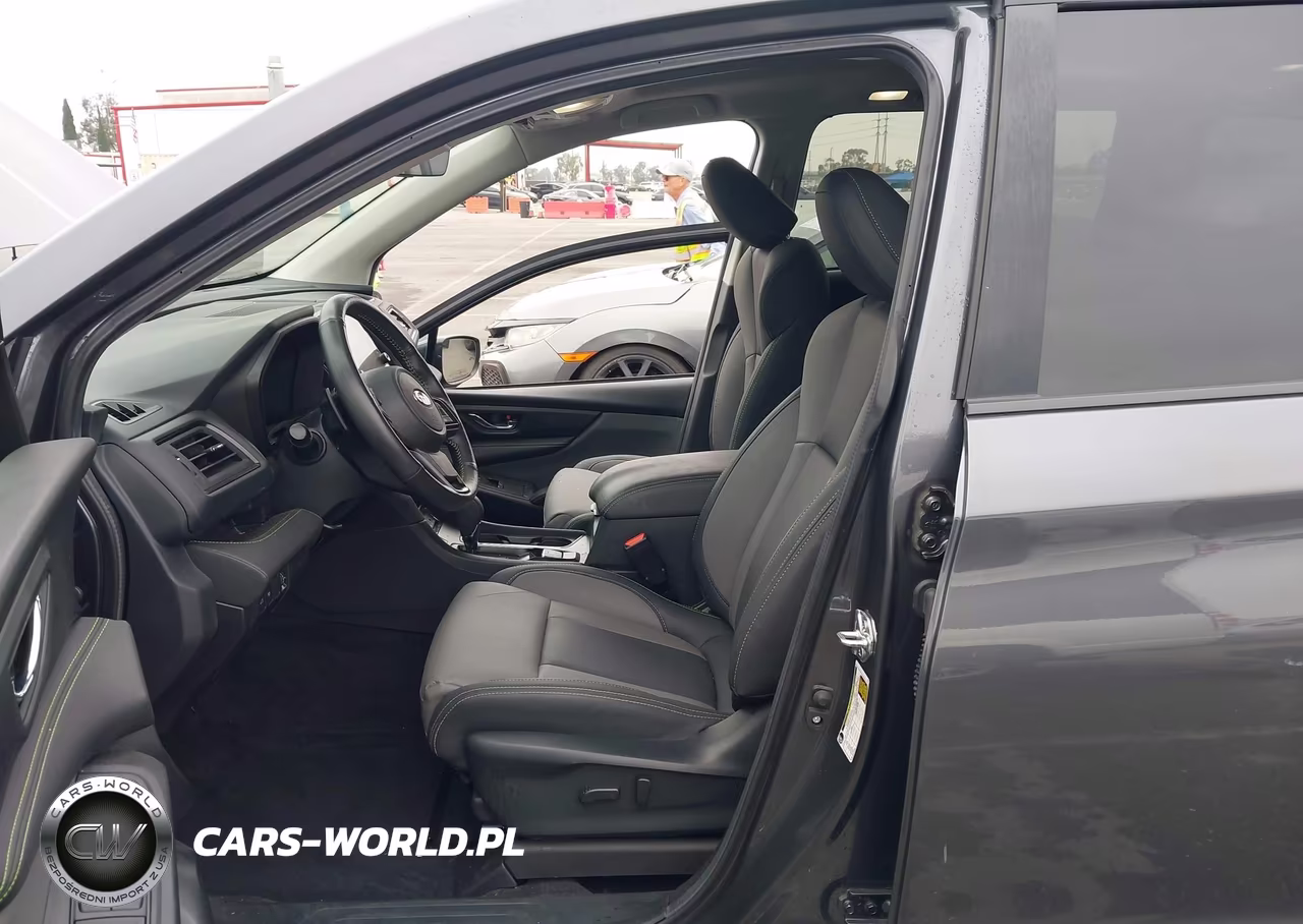 2025 Subaru Ascent Onyx Edition 7-Passenger VIN:4S4WMAFD2S3406485 - 5