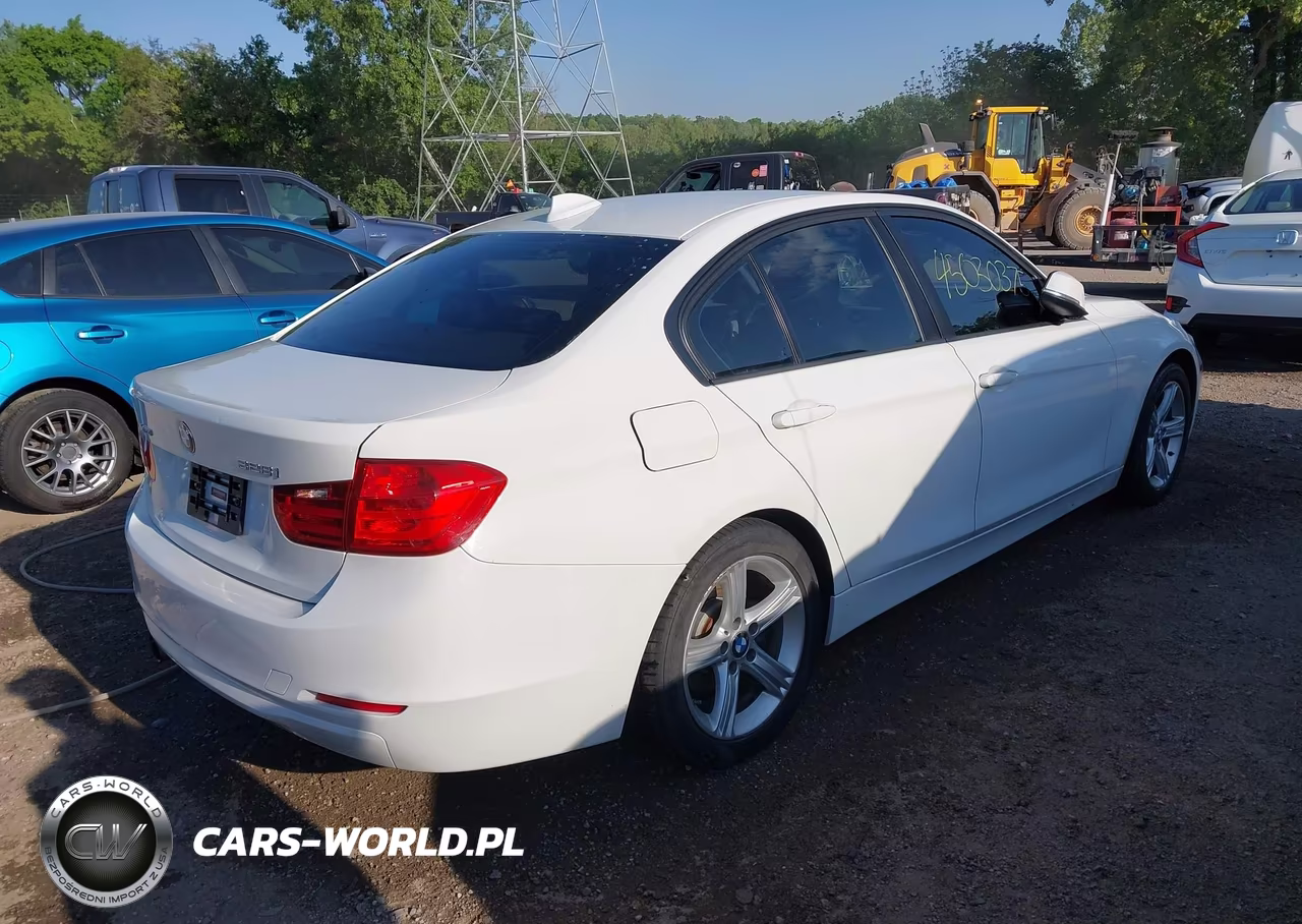 2013 BMW 328I xDrive VIN:WBA3B3C56DF538492 - 4
