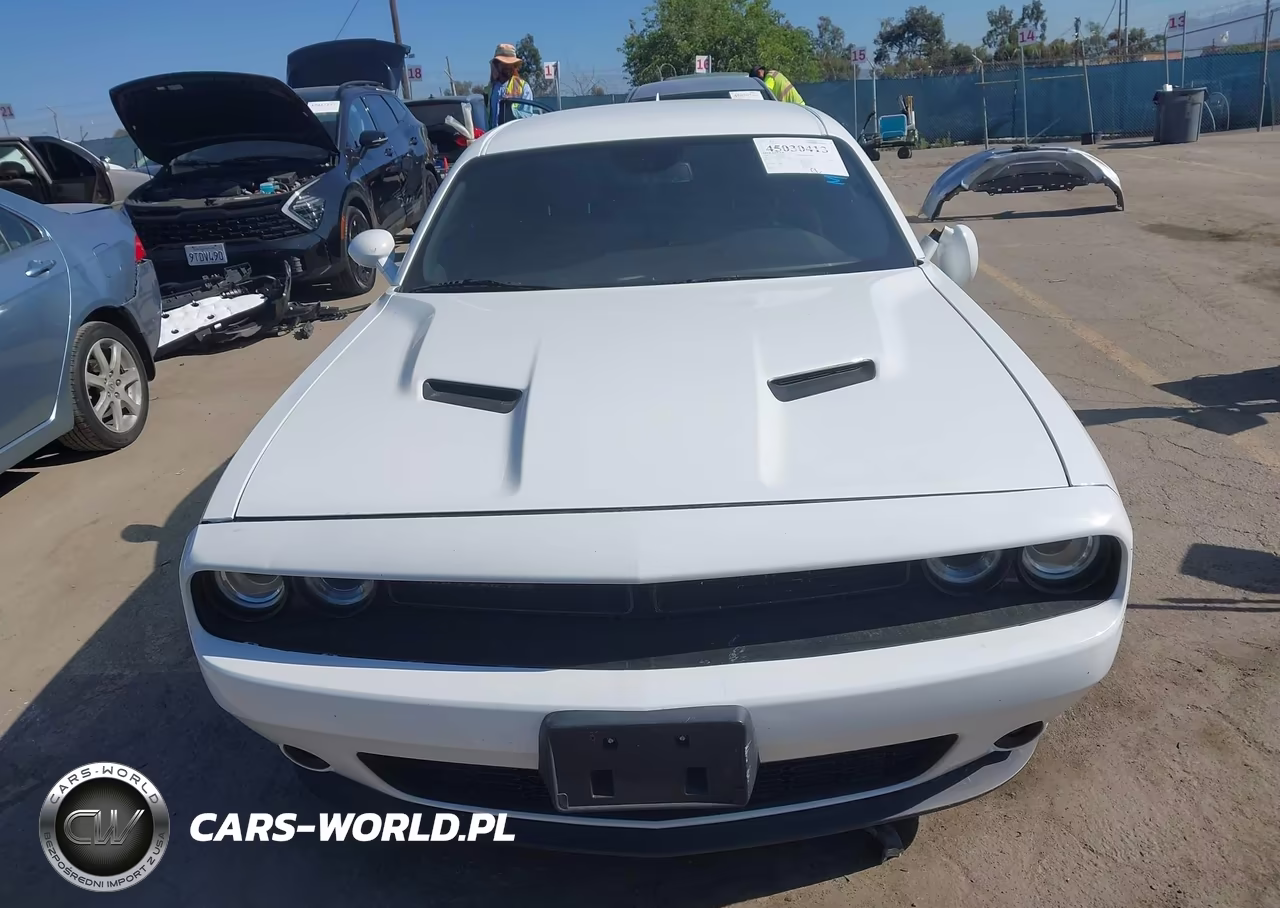2018 Dodge Challenger Sxt VIN:2C3CDZAG8JH288157 - 11