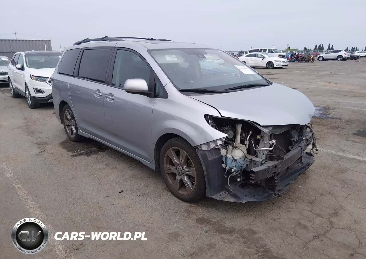 2018 Toyota Sienna Se 8 Passenger