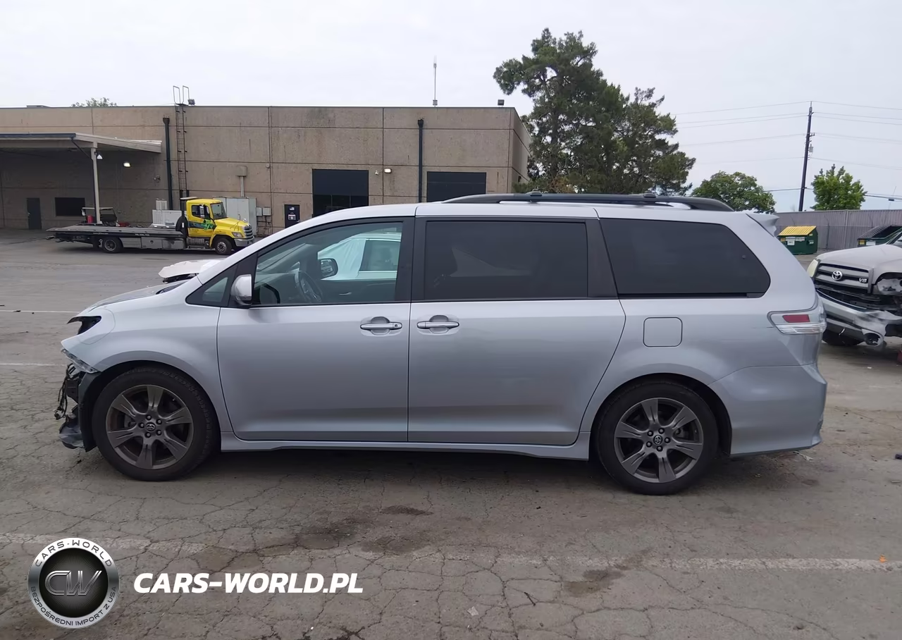 2018 Toyota Sienna Se 8 Passenger VIN:5TDXZ3DC6JS947665 - 15
