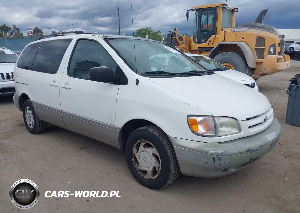 2000 Toyota Sienna Le