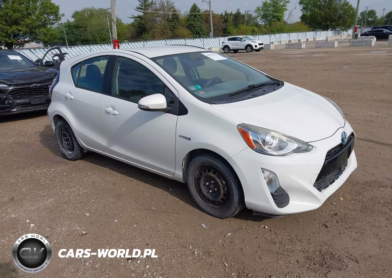 2016 Toyota Prius C Two