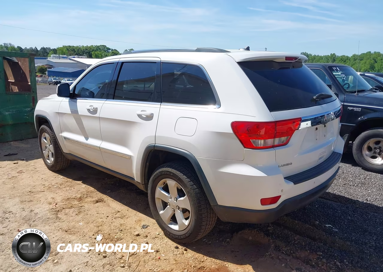 2013 Jeep Grand Cherokee Laredo VIN:1C4RJEAG1DC514277 - 3