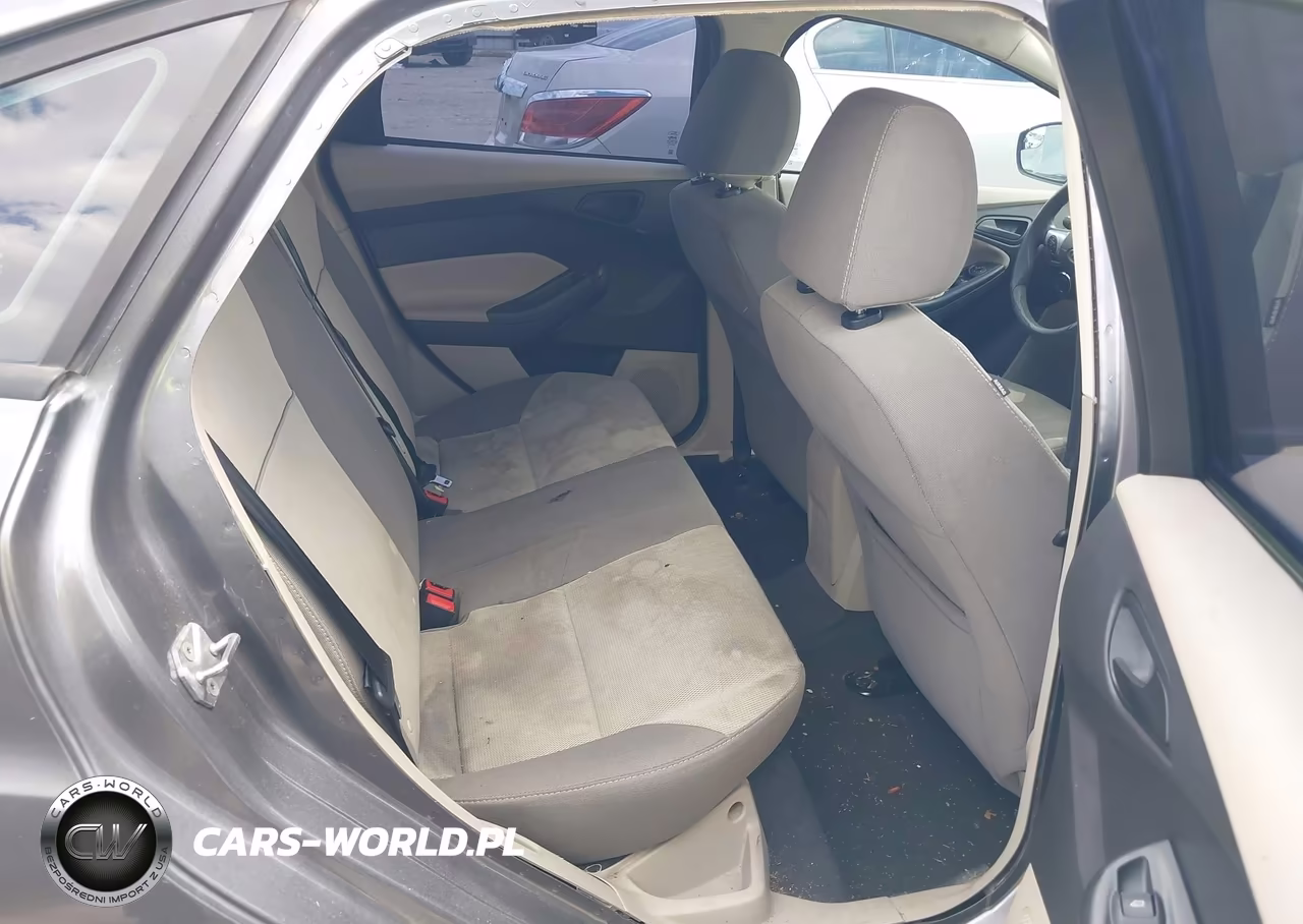 2012 Ford Focus Se VIN:1FAHP3F21CL456462 - 8