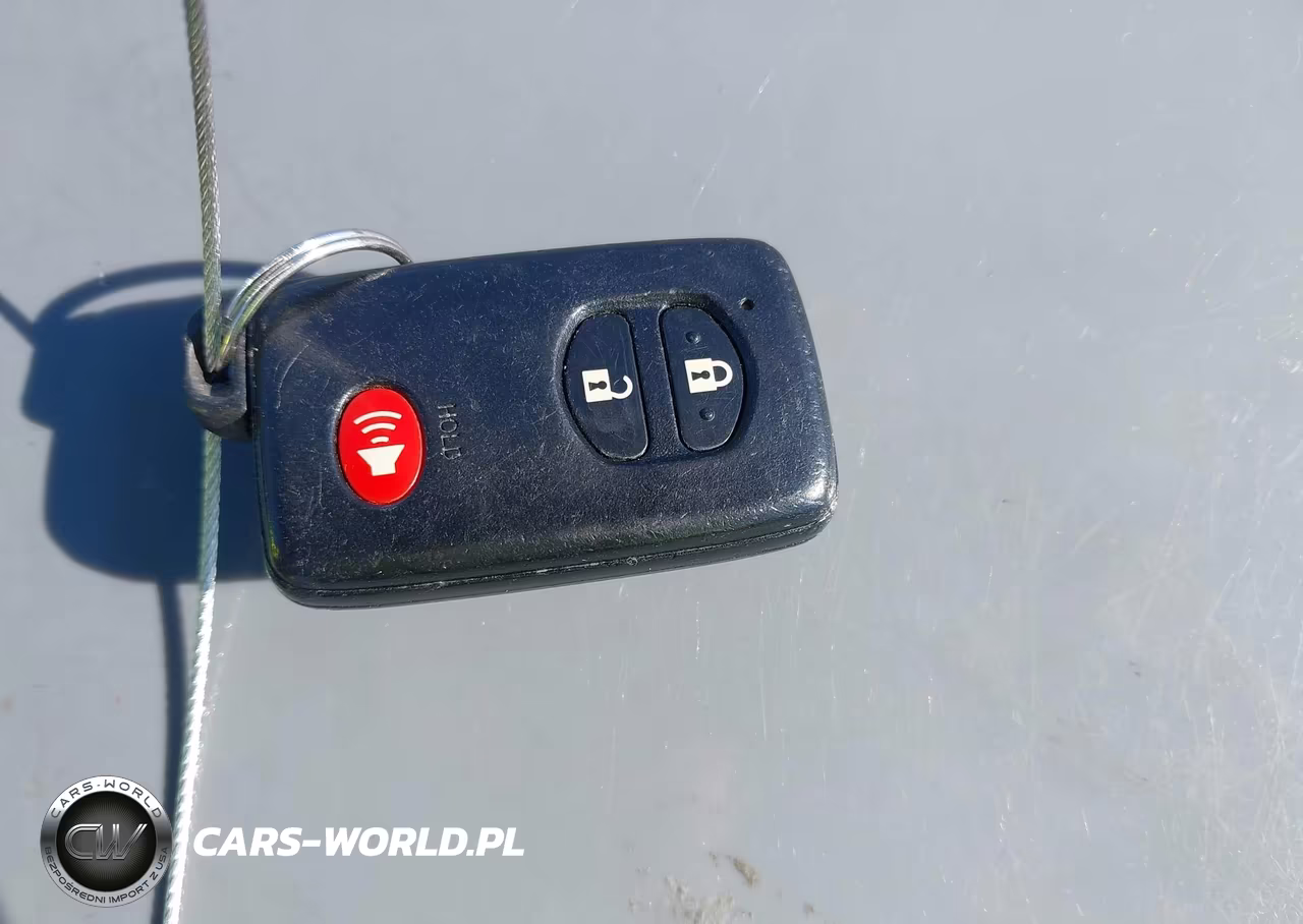 2011 Toyota Prius Two VIN:JTDKN3DU1B1467319 - 11