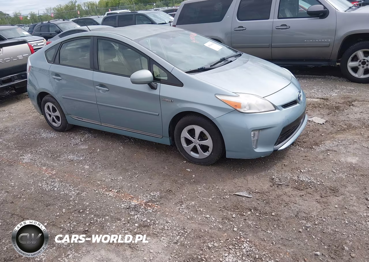2013 Toyota Prius Three – zdjęcie 1 z 19