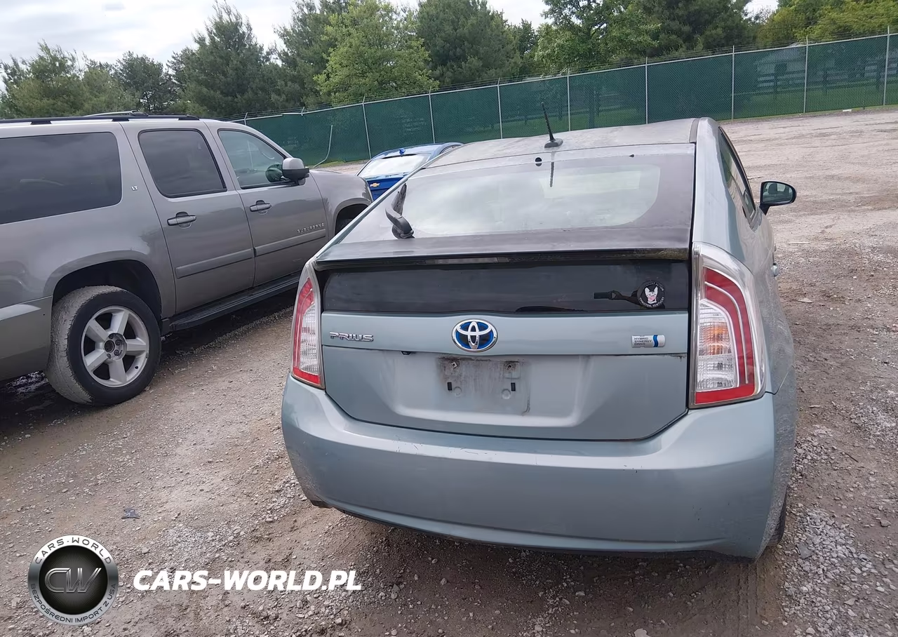 2013 Toyota Prius Three VIN:JTDKN3DU7D1639114 - 16