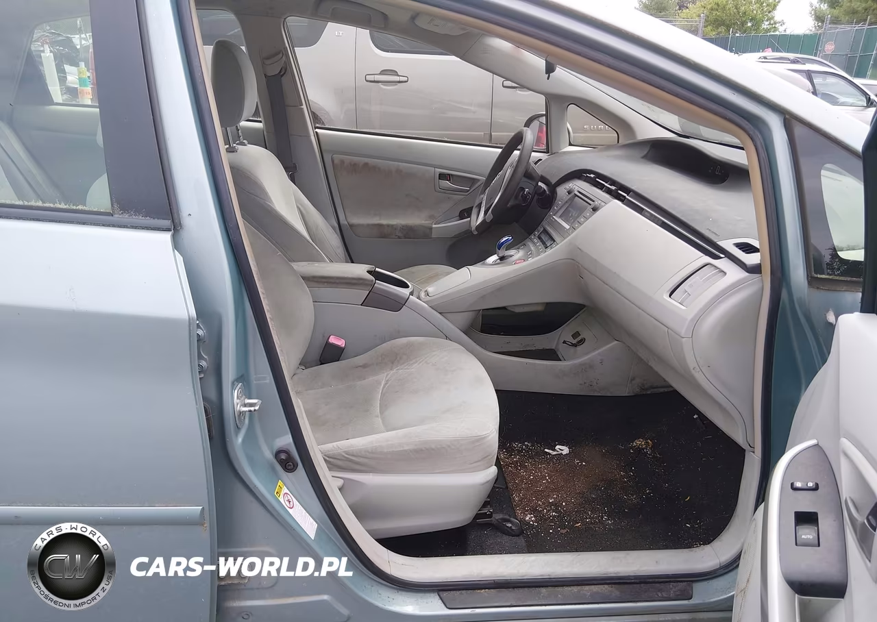 2013 Toyota Prius Three VIN:JTDKN3DU7D1639114 - 5